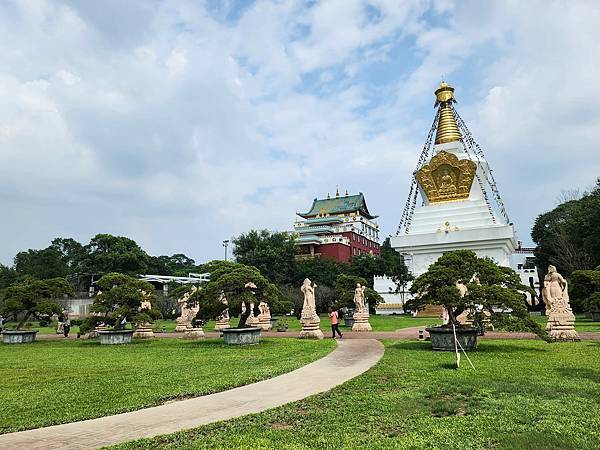 台南左鎮噶瑪噶居寺