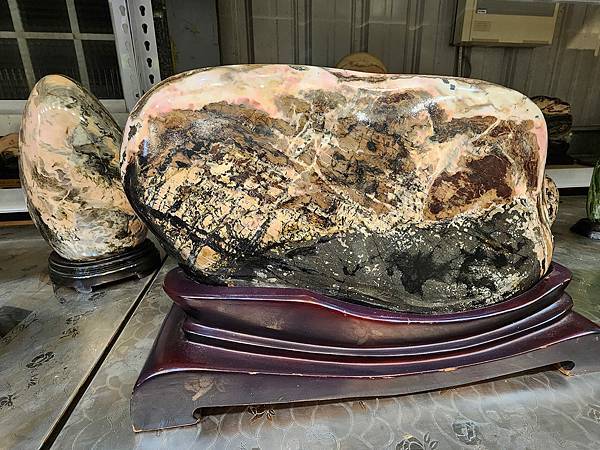 細品花蓮三日遊(九)花蓮玫瑰石精品店 細品花蓮三日遊(九)花蓮玫瑰石精品店