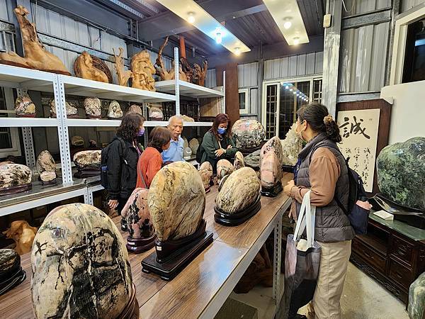 細品花蓮三日遊(九)花蓮玫瑰石精品店 細品花蓮三日遊(九)花蓮玫瑰石精品店