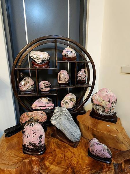 細品花蓮三日遊(九)花蓮玫瑰石精品店 細品花蓮三日遊(九)花蓮玫瑰石精品店