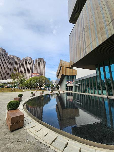 桃園市立圖書館新總館~~全台最美綠建築圖書館