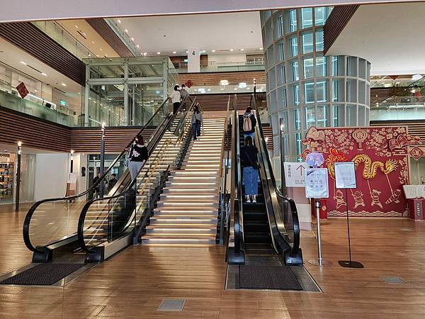 桃園市立圖書館新總館~~全台最美綠建築圖書館