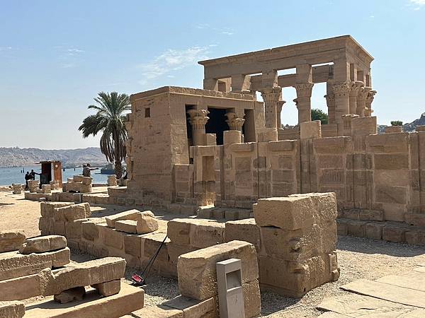探索埃及文化12天之旅(七)伊希斯神殿