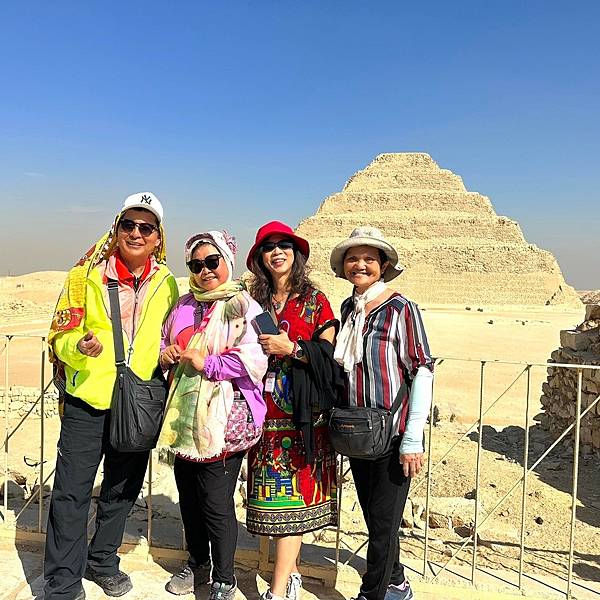 探索埃及文化12天之旅(二十) 走進埃及金字塔