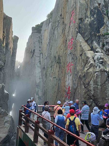 馬祖追淚跳島探秘深度旅遊(八)安東坑道&一線天天王據點