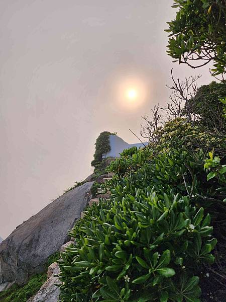 馬祖追淚跳島探秘深度旅遊(九)東引燈塔連走一線天&烈女義坑