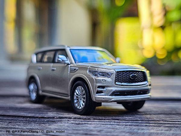 <1/64模型車開箱> 原廠OEM Infiniti QX8