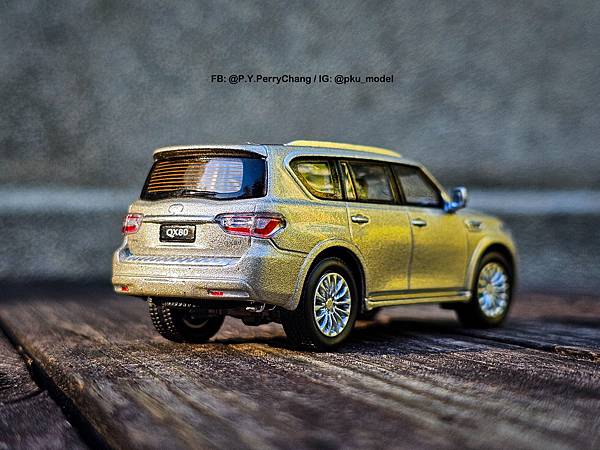 <1/64模型車開箱> 原廠OEM Infiniti QX8