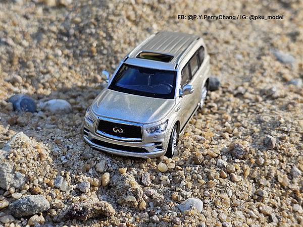 <1/64模型車開箱> 原廠OEM Infiniti QX8