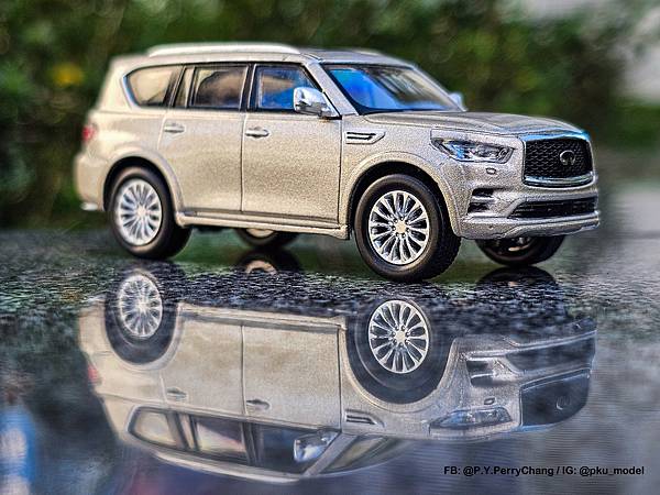 <1/64模型車開箱> 原廠OEM Infiniti QX8