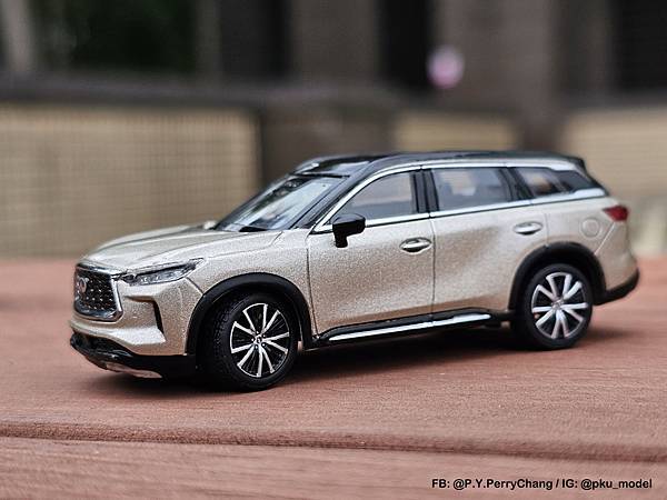 <1/64模型車開箱> 原廠OEM Infiniti QX6