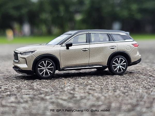 <1/64模型車開箱> 原廠OEM Infiniti QX6