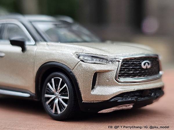 <1/64模型車開箱> 原廠OEM Infiniti QX6