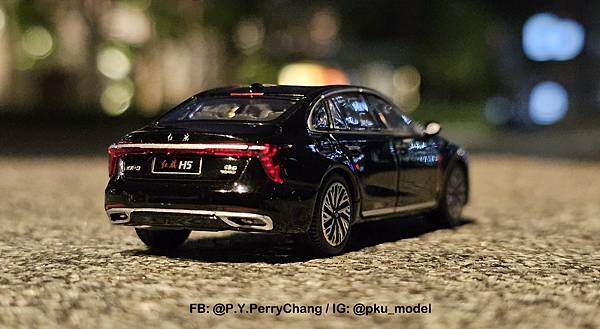 <1/64模型車開箱> Xcartoys 拓意 Hongqi