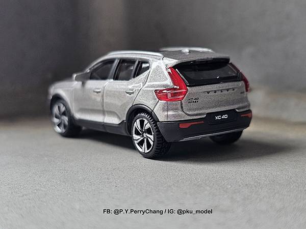 <1/64模型車開箱> Volvo Cars XC40