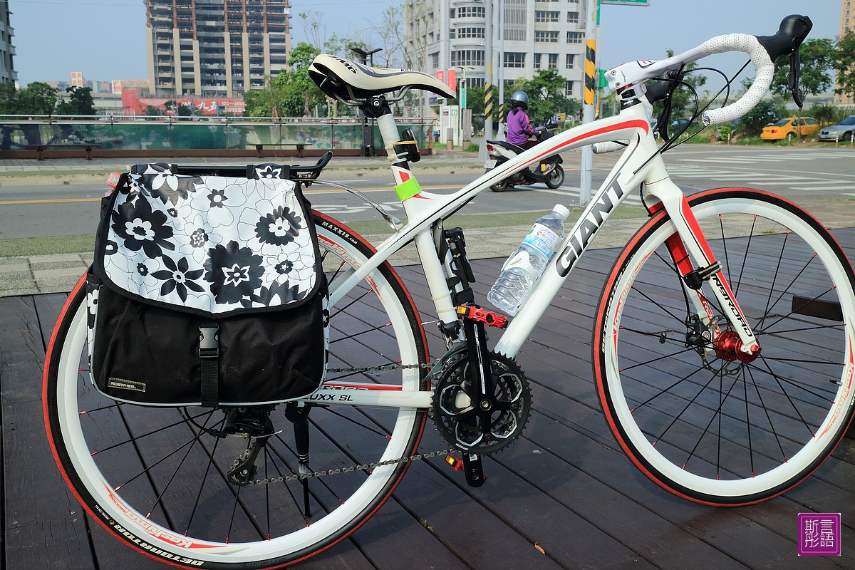 帶小三遊車河 (1)