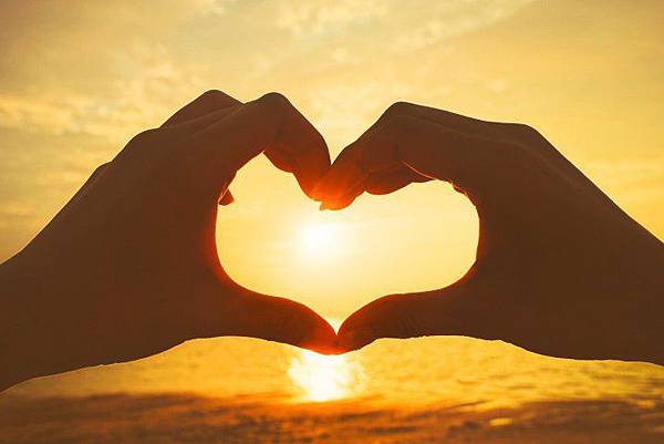 orange_heart2-718x479.jpg orange_heart2-718x479.jpg