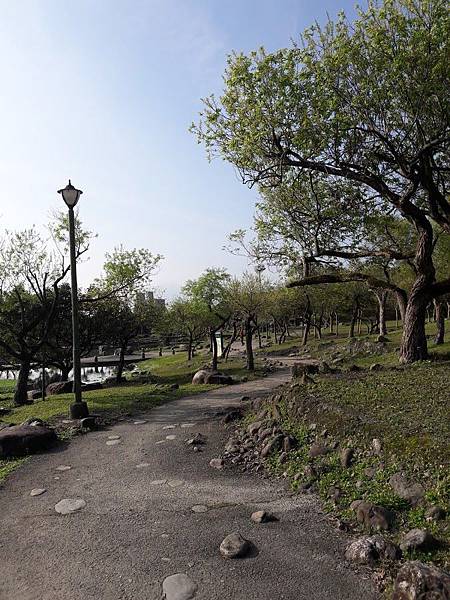 綿延小徑的運動公園十分愜意