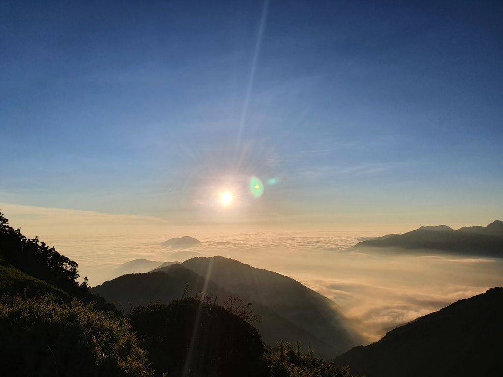 合歡山主峰得雲海~