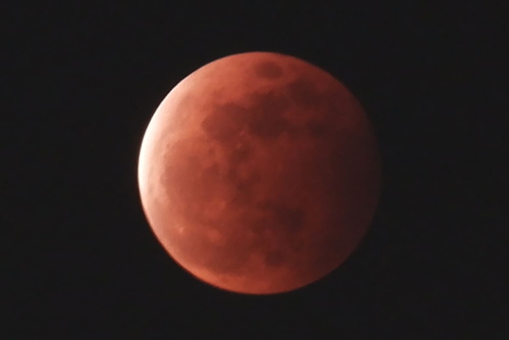 超級血月-紅色的月亮