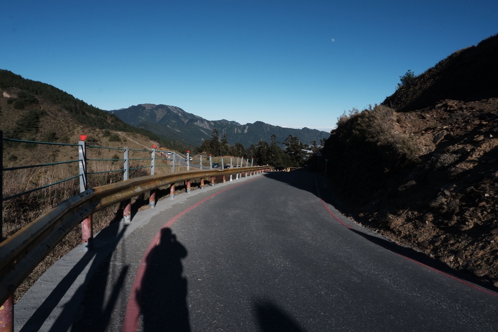 冬天的合歡山非常寒冷，須注意做好保暖