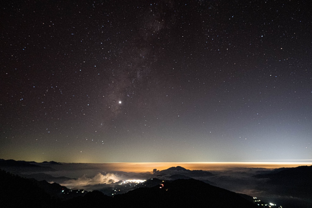 合歡山主峰-11月銀河