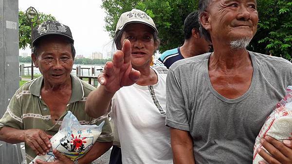 1050822功德無量-2.jpg 1050822功德無量-2.jpg