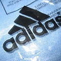 adidas的