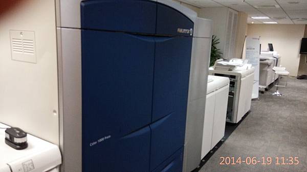 xerox color 1000數位量產型彩色印刷機