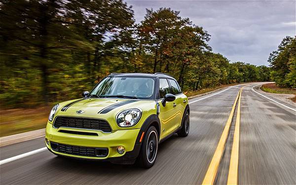 2011-Mini-Cooper-S-Countryman-ALL4-front-left-view