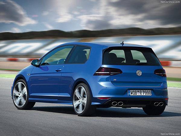 Volkswagen-Golf_R_2014_800x600_wallpaper_14