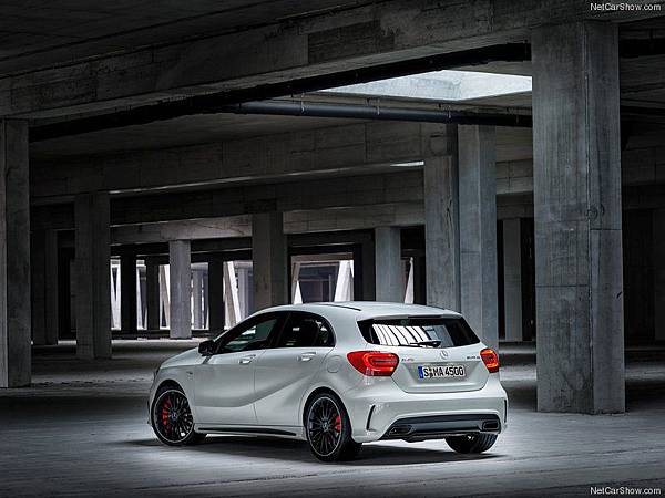 Mercedes-Benz-A45_AMG_2014_800x600_wallpaper_10 Mercedes-Benz-A45_AMG_2014_800x600_wallpaper_10