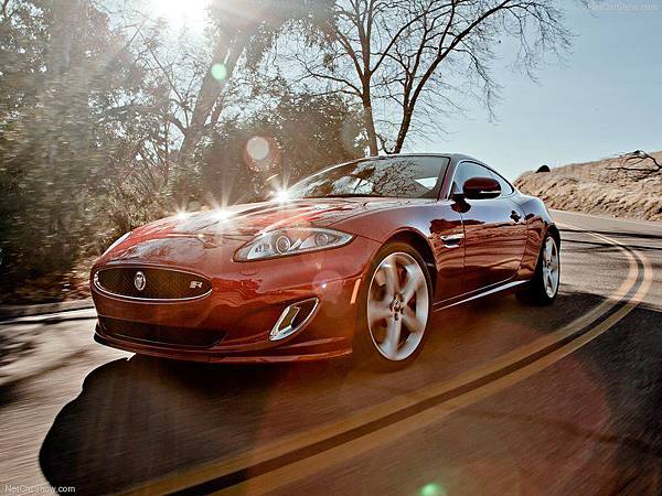 Jaguar-XKR_2012_800x600_wallpaper_03