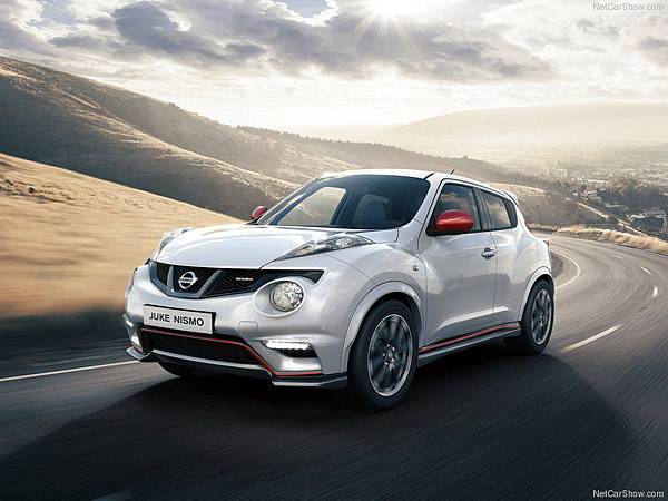 Nissan-Juke_Nismo_2013_800x600_wallpaper_03