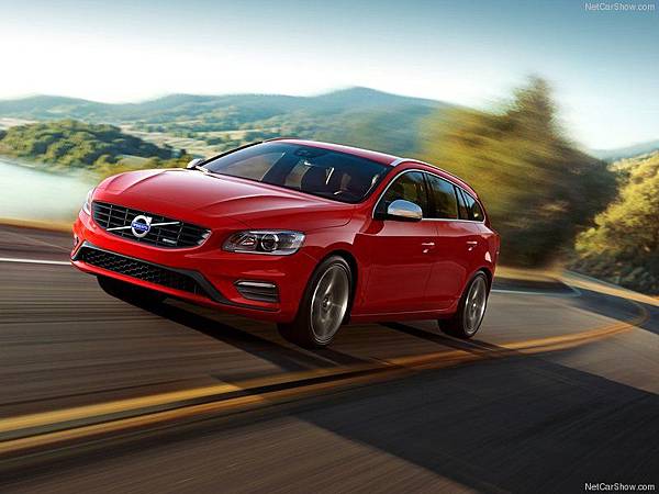 Volvo-V60_R-Design_2014_800x600_wallpaper_01