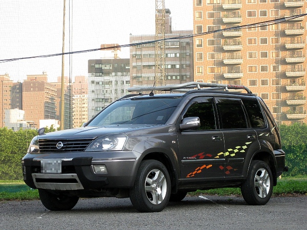 SUM冠威中古車☆豪華休旅車NISSAN/ 日產04年X-TRAIL 2.0☆