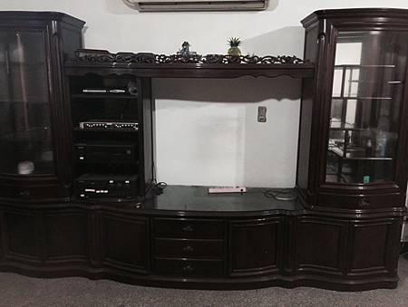 新北市林口區收購二手中古董舊家具家電回收中心0913130779劉小姐 新北市林口區收購二手中古董舊家具家電回收中心0913130779劉小姐