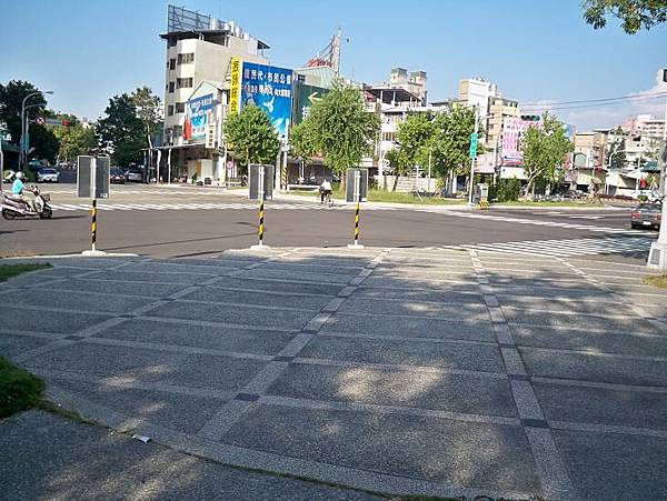 育德 01.JPG 育德 01.JPG