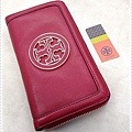 TORY BURCH 經典金屬LOGO荔枝牛皮拉鍊長夾(紅)3.jpg