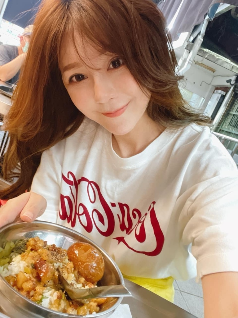 梁太的婚顧生活_新竹美食_stacey吃柳家肉燥飯.jpg