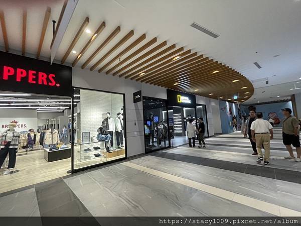 林口三井outlet二期>日系品牌親子母嬰用品>年輕人愛公仔