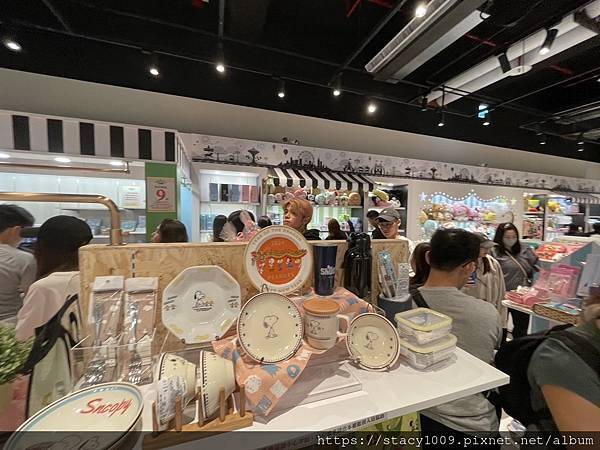 林口三井outlet二期>日系品牌親子母嬰用品>年輕人愛公仔