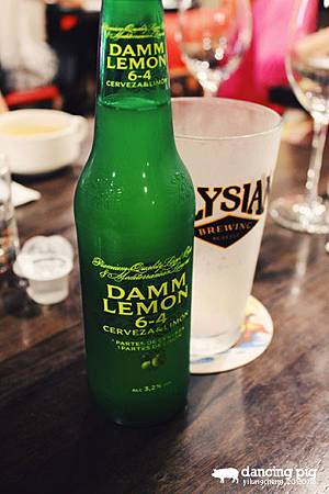豬跳舞小餐館-西班牙檸檬啤酒 豬跳舞小餐館