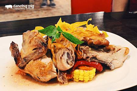 豬跳舞小餐館-哈佛脆皮嫩肉雞 豬跳舞小餐館