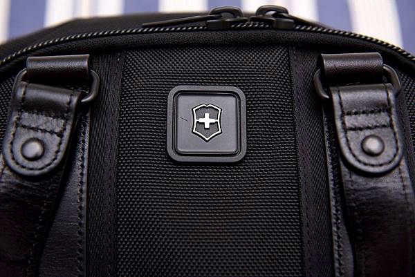 victorinox bellevue 17