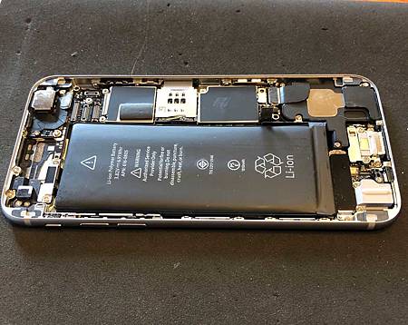 battery-swollen-2.jpg