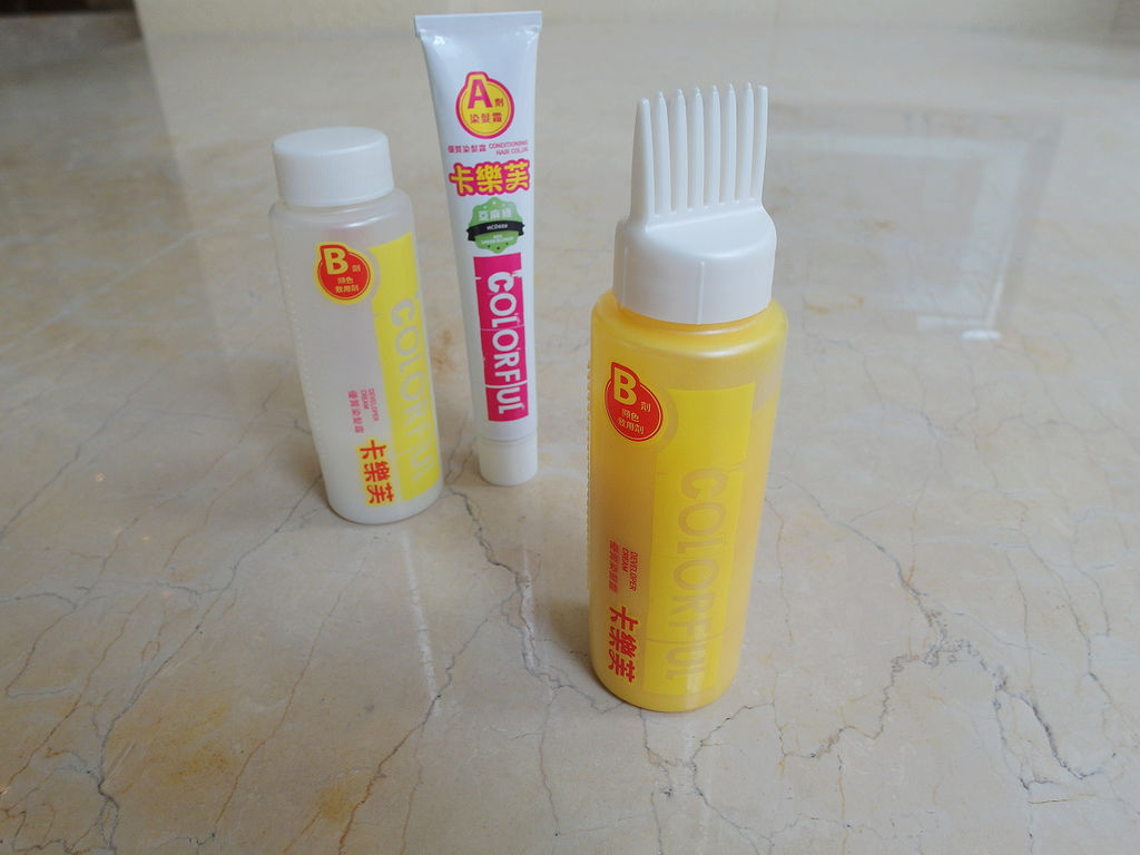 SAM_4416.jpg 卡樂芙, 卡樂芙染髮霜, 卡樂芙染髮劑, 染髮, 推薦, 顯色, 染髮推薦, 護髮染, 自己染, 護髮, 亞麻綠, 寶石粉紅