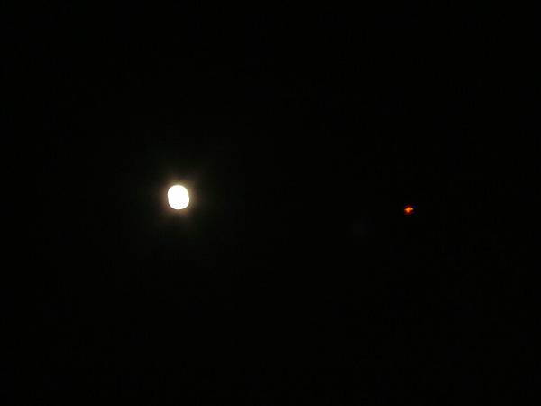 月亮與天燈