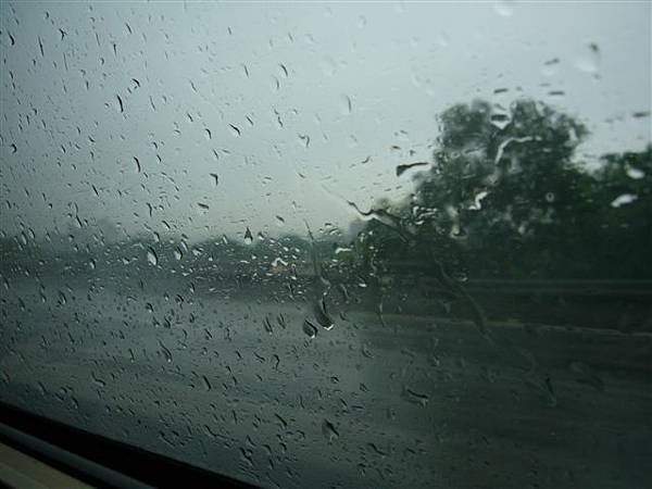 大雨中一路向南