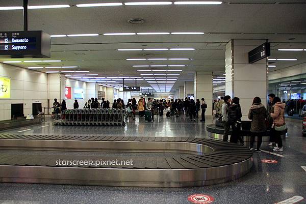 Q1365 杰足鮮登羽田空港 T2候機室與抵達長廊篇 Q1365 杰水輕喃相簿 痞客邦pixnet Q1365 杰足鮮登羽田空港 T2候機室與抵達長廊篇 Q1365 杰水輕喃相簿 痞客邦pixnet